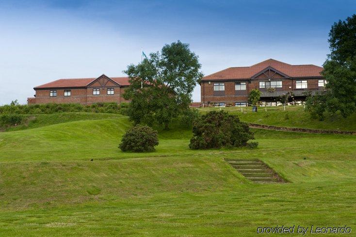 Готель Hunley Golf Club Солтберн-бай-те-Сі Екстер'єр фото